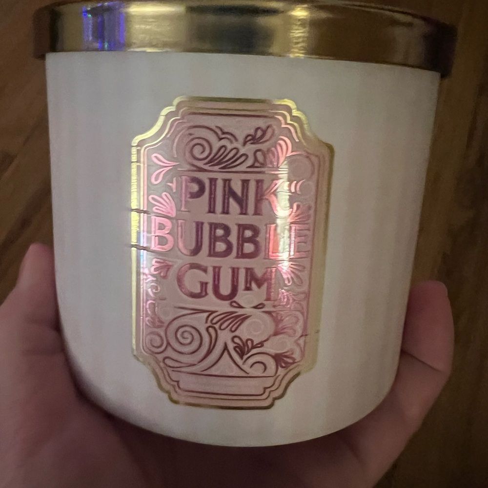 Goose Creek PINK BUBBLE GUM 3 Wick Candle SOLD OUT 14.5 oz